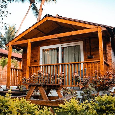 Tranquill Riverside Luxury Cottages With Bathtub, Кандолім Екстер'єр фото