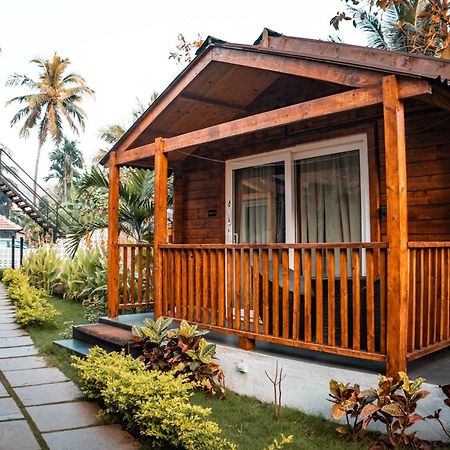 Tranquill Riverside Luxury Cottages With Bathtub, Кандолім Екстер'єр фото
