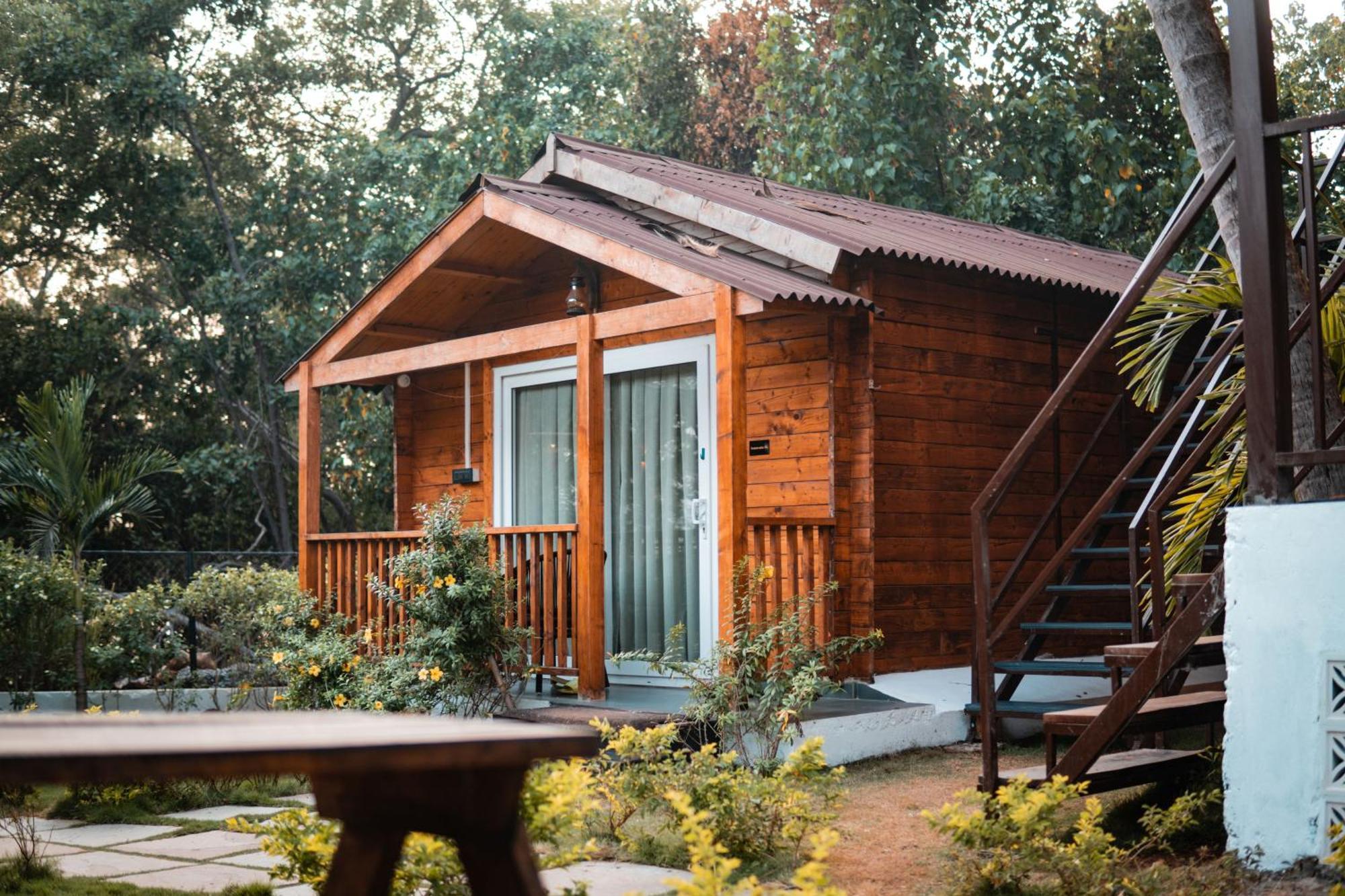 Tranquill Riverside Luxury Cottages With Bathtub, Кандолім Екстер'єр фото