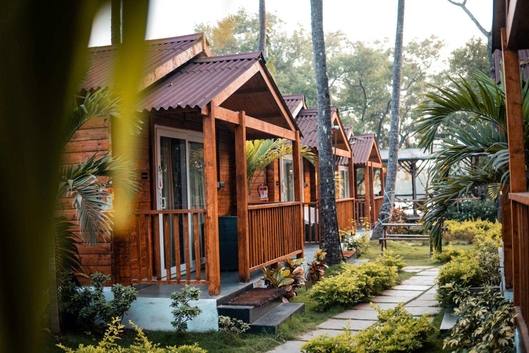 Tranquill Riverside Luxury Cottages With Bathtub, Кандолім Екстер'єр фото